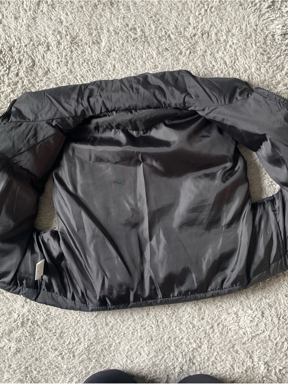 Women’s Puffer Crop Vest High Neck Black Zip Up Sz S - Picture 4 of 8